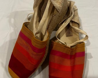 Vintage Madeline Stuart Gestreifte Schnür Espadrille Wedges Gr. 38