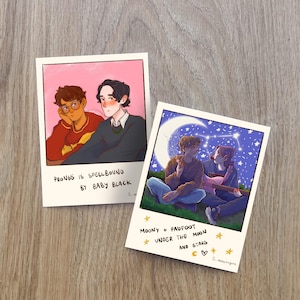 MARAUDEURS | PHOTO POLAROID James Potter / Regulus Noir | Jégulus | Remus Lupin / Sirius Black | Wolfstar - oeuvre d'art - fanart - maraudeur