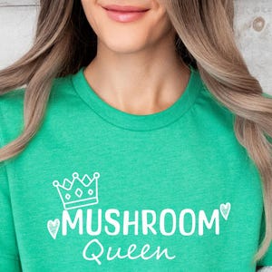 Mushroom Queen, Mushrooms, Cottage Core, Nature Lover Shirt, Mushroom T Shirts, Fungi T, Mushroom Collector, Mushroom Forager, Gift for Her