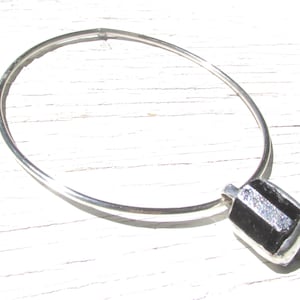 Bracciale in argento con pendente in cristallo di tormalina nera grezza (L) Bracciale in argento e pietre preziose naturali FATTO A MANO, gioielli OOAK