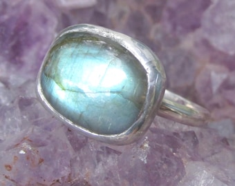 Labradorit-Ring mit Sterlingsilber-Band, Größe 7, handgefertigter Naturstein-Schmuck