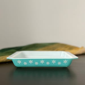 Vintage PYREX Turquoise Snowflake 548-B Casserole Without Lid