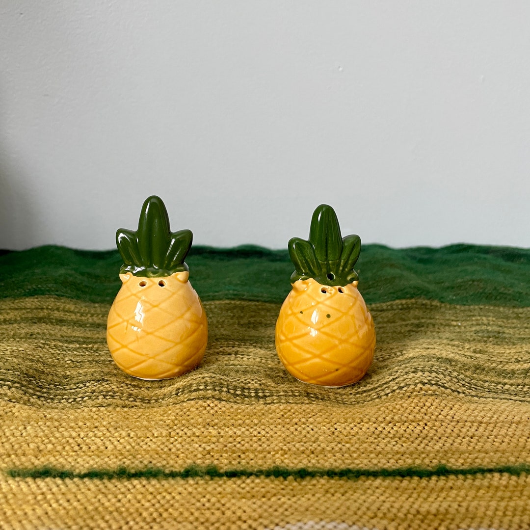 Vintage Pineapple Salt & Pepper Shakers Kitschy Kitchen Etsy