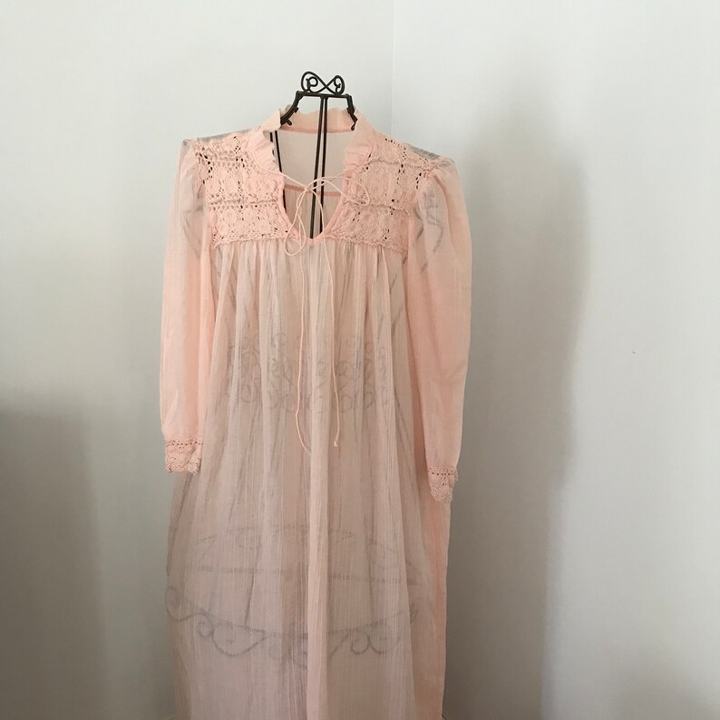 SM Vintage Peachy Pink Long-Sleeve Nightgown