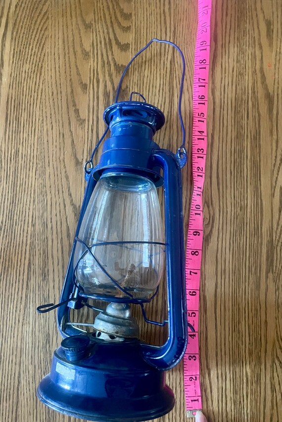 Antique kerosene lantern outlet