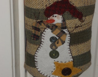 Snowman Door Hanger, Primitive Snowman Door hanger