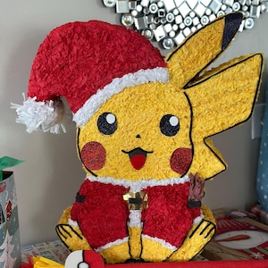 Santa Pikachu Inspired Piñata/Pinata, Pikachu Christmas Pinata. Piñata de Pikachu