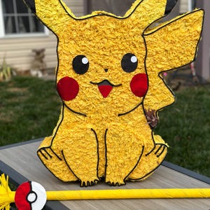 Pikachu Inspired Piñata/Pinata, Pikachu Pinata. Piñata de Pikachu