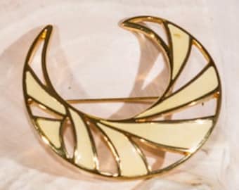 Broche Vintage MONET Feuille Or émail Blanc - Pièce Signée, Référence *3525 - Occasion