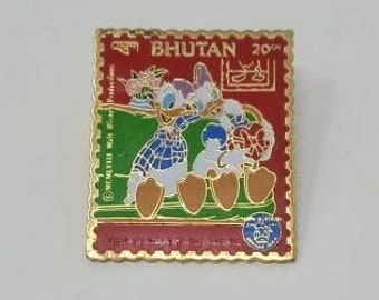 Vtg 1979 Disney Bhutan Happy Birthday Donald Duck pin memorabilia souvenir