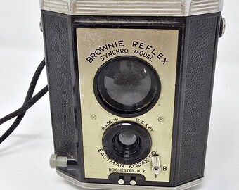 Vtg 1940 Brownie Reflex Synchro Model Camera Eastman Kodak USA W
