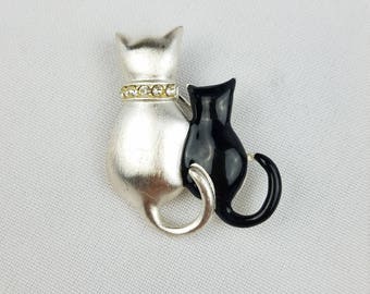 Vintage enamel two cats brooch silver tone black kitten