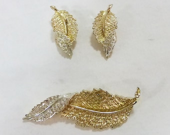 Vintage sarah coventry gold silver tone leaf brooch and clip earrings set rhinestones