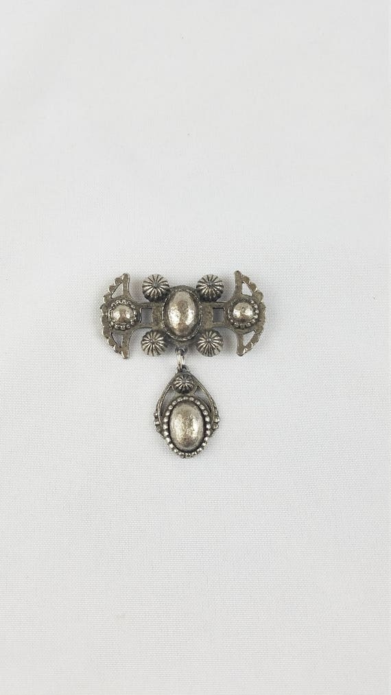 Vintage brooch pin silver tone abstract statement 