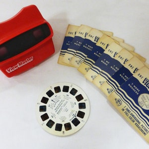 Vintage View master with 8 reels from 30&#39;s 40&#39;s and 50&#39;s one Disney