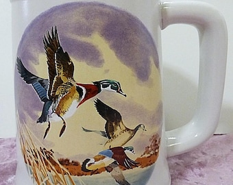 vintage stain beer mug flying ducks birds man cave, farmhouse, Brazil