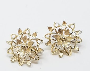 vintage Sarah Coventry clip on earring flower gold tone retro mid century