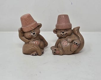 Vtg terracota ceramic cracked pot hat squirrel figurine woodland creature
