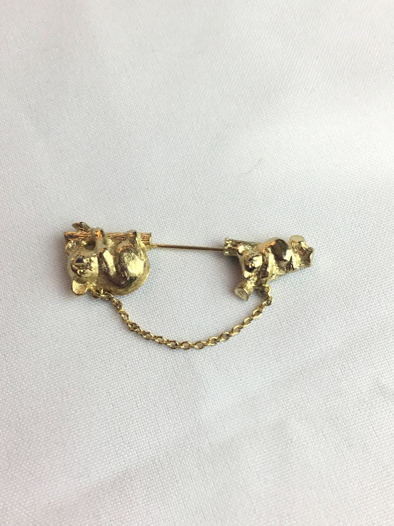 Vintage Avon koala bear mother baby brooch stickpin gold tone