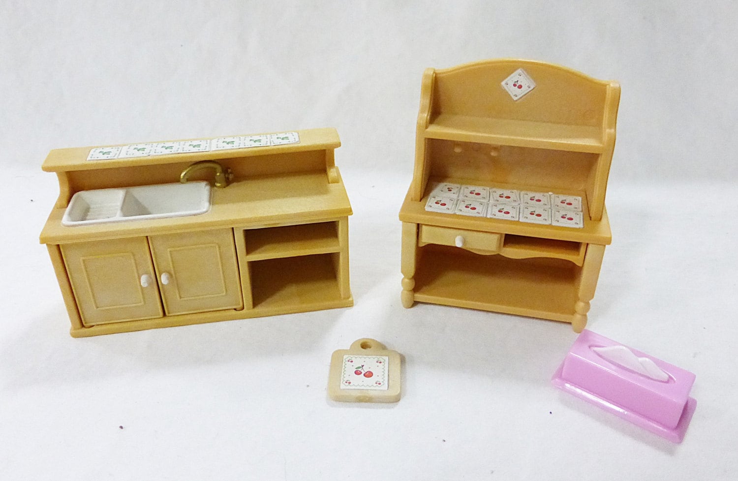 ヴィンテージ時代のドールハウス家具ミニチュアキッチンシンクと食器棚