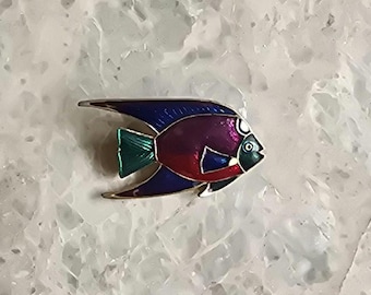 Vintage tropical fish brooch pin enamel nautical themes sea life