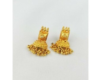 Orecchini pendenti vintage color oro, stile rinascimentale fiorentino, stile old money.