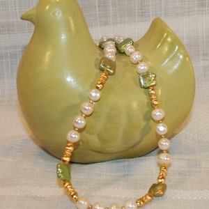 Luxurious white fresh water pearl necklace