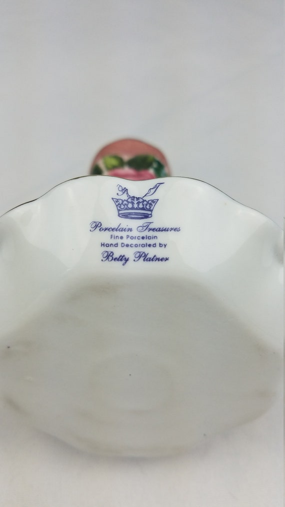 Vtg Betty Planter Porcelain Treasures Hand Painted Hat Pin  display picture 2