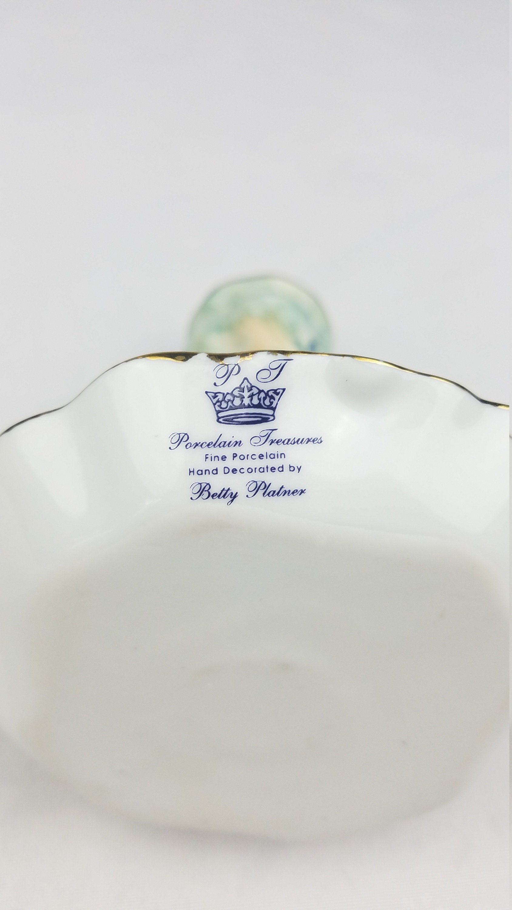 Vtg Betty Planter Porcelain Treasures Hand Painted Hat Pin  display picture 1