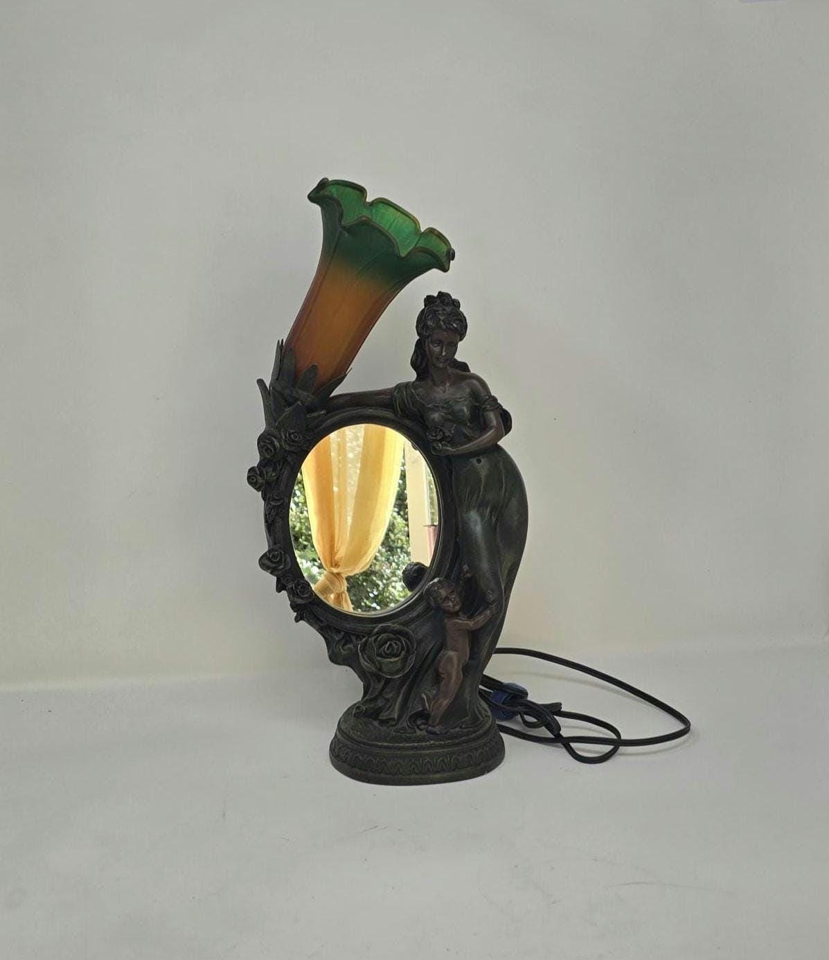 Vintage Crosa Art Nouveau Style Reproduction Bronzed Tulip Lamp