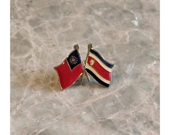 Vintage friendship lapel pin Costa Rica and Taiwan national collectable