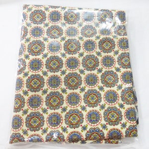 Fabric cotton flower design 33" x 31" for sewing quilting scrapbooking