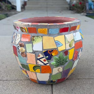 Medium Mixed Mosaic Pot: Handcrafted Home & Garden Decoration Gift Medium