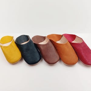 Chaussons en cuir pour hommes et femmes, Mules babouches en peau de mouton, Chaussons pour femmes, Chaussures de maison faites main