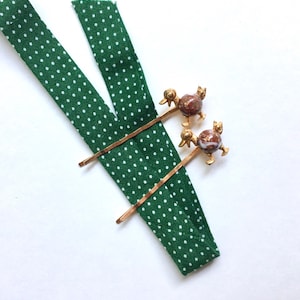 Vintage Deadstock 1970s Duck Bobby Pins Gold Tone vintage hairpins with Faux Stone cabochon Adorable Cute vintage retro Hair Clip Accessory