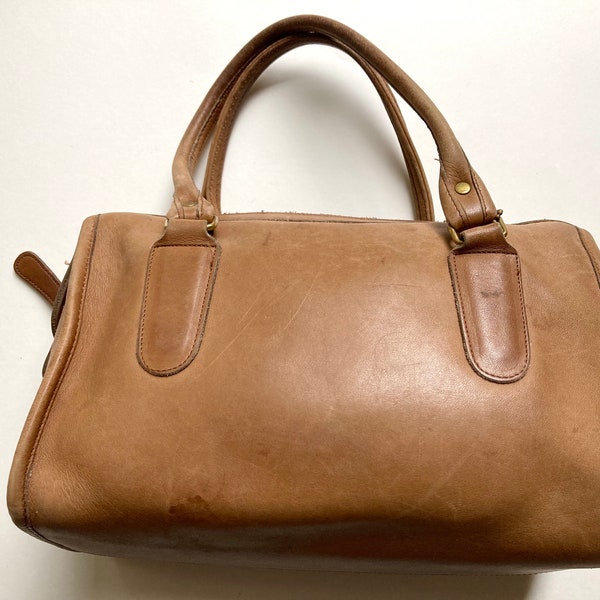 Vintage Coach Natural Tan Khaki Leather Purse Handbag Doctor Bag 1970s 1980s Vintage Speedy Tote Bag Retro Office Chic Satchel Two Handle