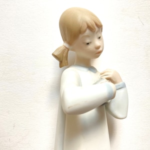 Vintage Lladro Girl Playing Lute Made in Spain 1970s Lladro Matte Collectible Figurine  Chic Vintage Elegant Home Living Decor 4871 Retired