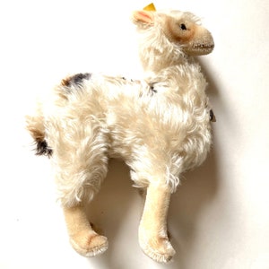 ラマ　Lama steiff Amazon.com: Steiff Leandro Llama Plush Stuffed Animal Toy Friend