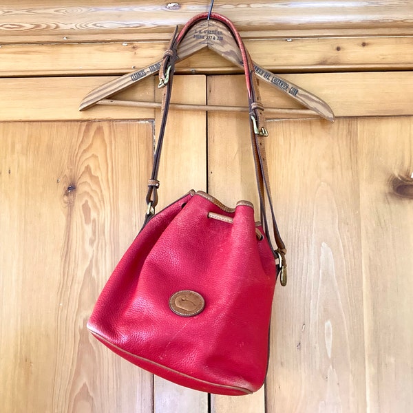 Vintage Dooney Bourke Red and Natural Tan Leather Purse Bucket Bag 1970s 1980s Vintage DB Shoulder Bag Retro Office Chic Prep Preppy Style