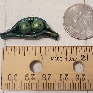 PEA POD  MINI Hand Sculpted,Hand Painted  Adorable sculpture.