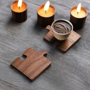 Set of 4 Wooden Puzzle Kitchen Mats, Rustic Heat-Resistant Wooden Coasters for Home, Café, or Restaurant - Table Décor