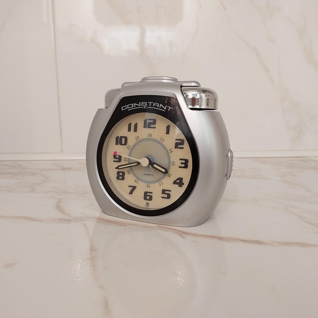Vintage Alarm Silver Desk Clock Constant SB985 Analogue Battery Powered ...