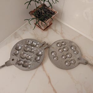 Aluminum Christmas Bears Barney Teddy Cookies Press Form for Baking, Biscuits Iron Nuts Mold Oreschki USSR Vintage Gift for Wife Mum Grandma