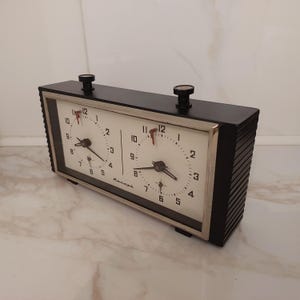 Vintage Black Chess Clock Tournament Timer Queen’s Gambit Clock Jantar OChZ Soviet Design USSR