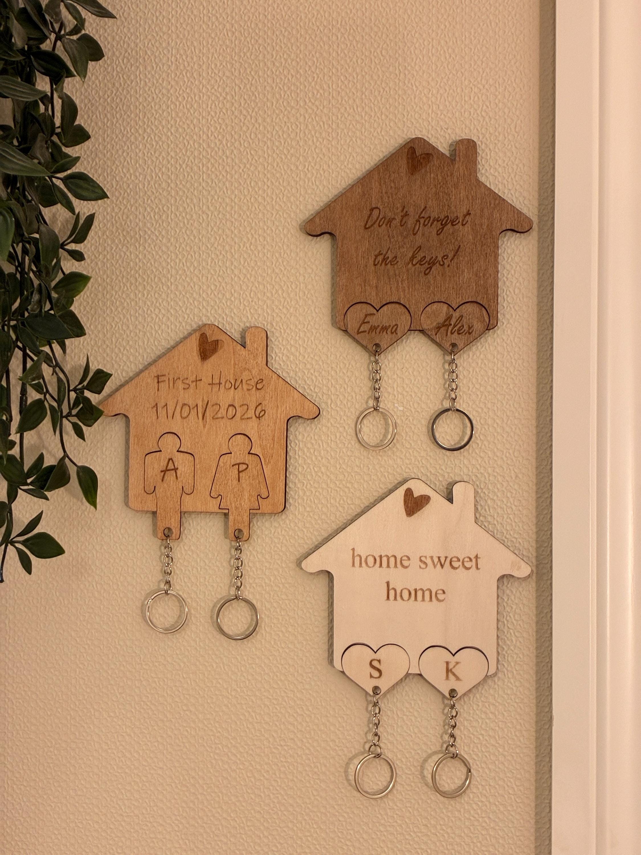Portachiavi personalizzato con nome della famiglia, decorativo da parete, portachiavi in legno personalizzato con 2-7 ganci in metallo, portachiavi personalizzato, appendiabiti per matrimoni