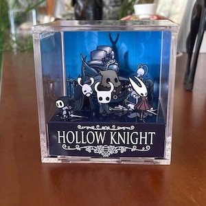 Hollow Knight - Surrounded by all your friends - Computer videogame - Add a character if you want :) - Personalized cube Shadowbox