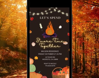 Puede incluir: Un teléfono inteligente muestra una invitación con temática otoñal. El texto dice "Let's Spend S'more Time Together" con un gráfico de fogata. La invitación incluye la fecha, la hora, el lugar y la información de RSVP. También se muestran calabazas y una cesta de manzanas.