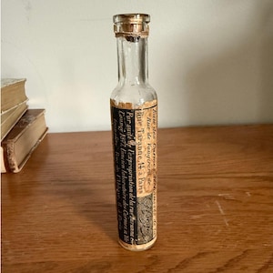Antique Eau des Carmes Boyer Parisian medicine bottle | French Apothecary