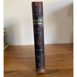 The Idylls of Kings by Lord Alfred Tennyson | 1900s | Antiquarian Vintage Antique Books