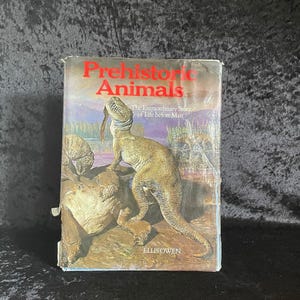 Prehistoric Animals by Ellis Owen | 1975 | Vintage Dinosaur Book